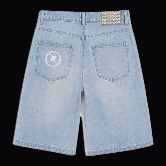 Vaqueros cortos de NOVA Supply Clothing, pantalón vaquero corto claro con el emblema en el bolsillo